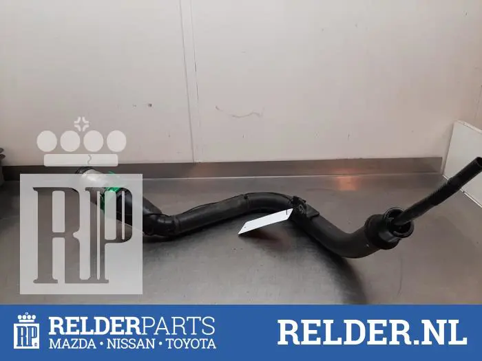 Fuel tank filler pipe Toyota Aygo