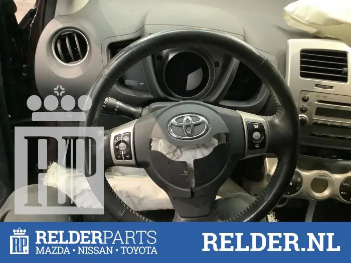 Steering wheel Toyota Urban Cruiser