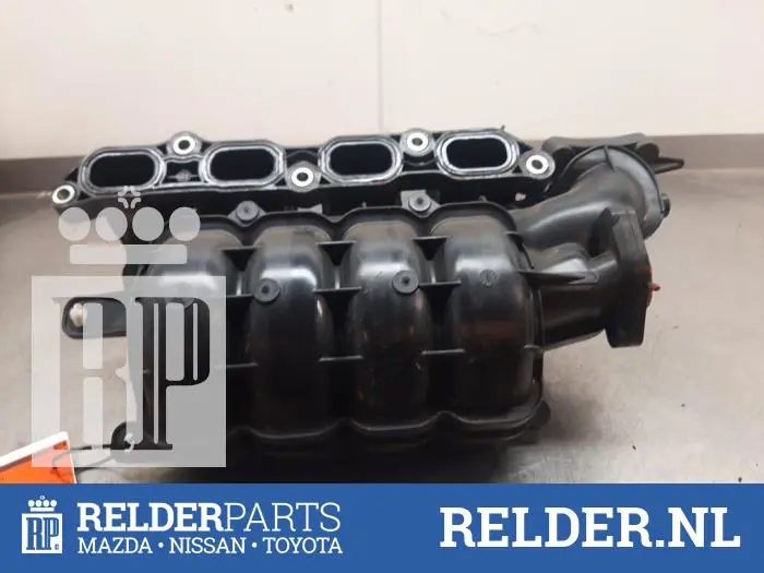 Intake manifold Toyota Yaris