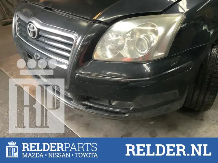 Front bumper Toyota Avensis