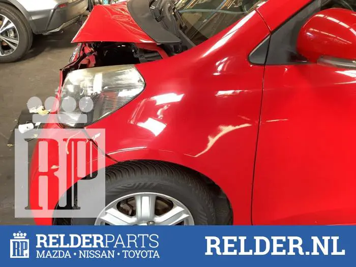 Scherm links-voor Toyota IQ