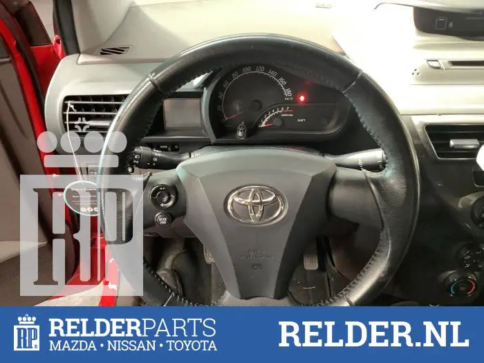 Steering wheel Toyota IQ