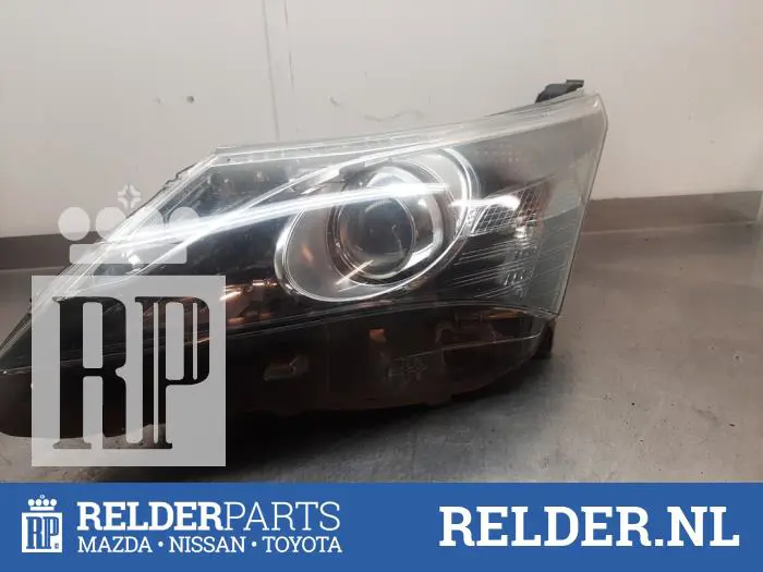 Headlight, left Toyota Avensis