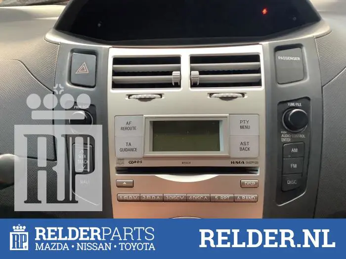 Radio CD player Toyota Yaris