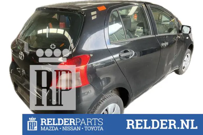 Ruitensproeierpomp achter Toyota Yaris