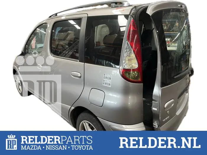 Gordelspanner midden achter Toyota Yaris Verso